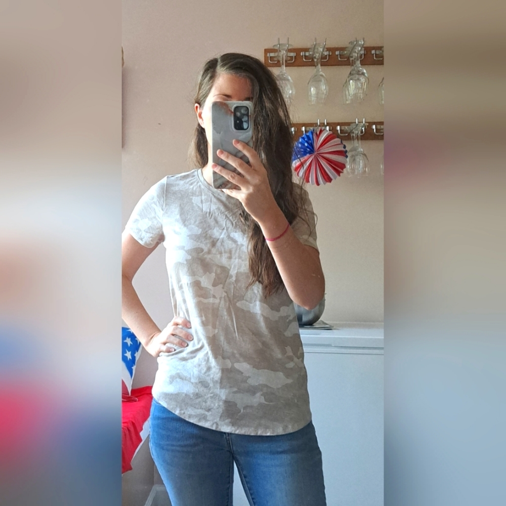Beige camo short sleeved shirt sz S